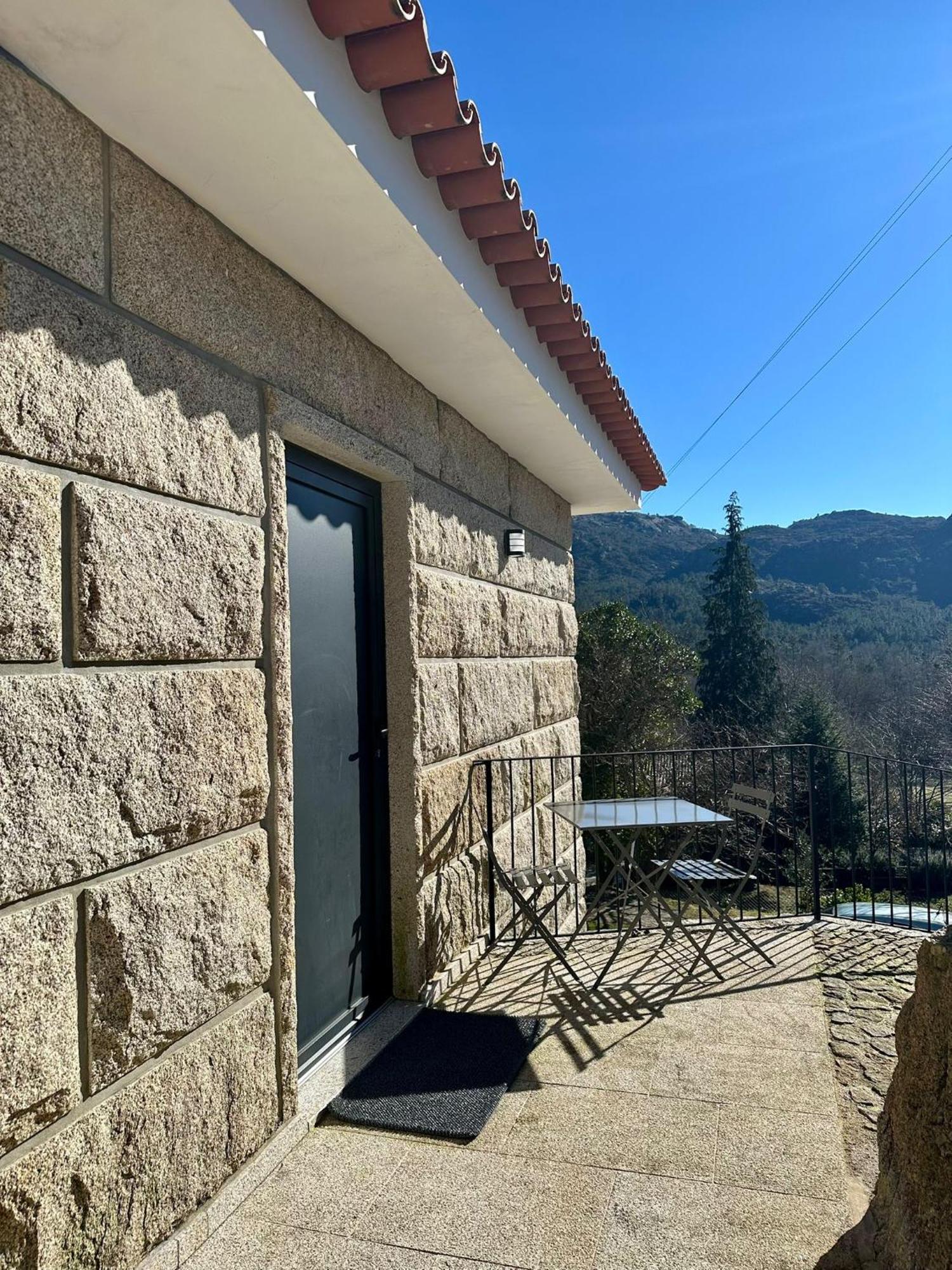 カンポ・ド・ジェレッス Casa Fraga Do Suadouroヴィラ エクステリア 写真