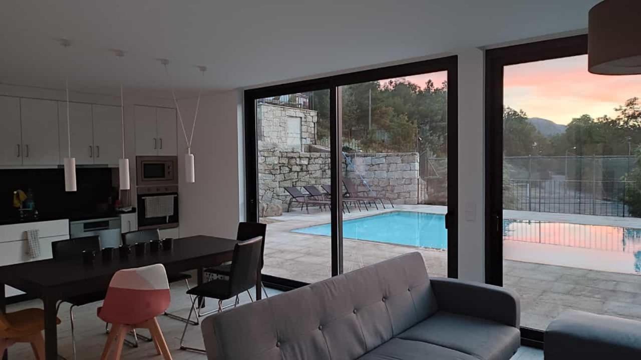 カンポ・ド・ジェレッス Casa Fraga Do Suadouroヴィラ エクステリア 写真