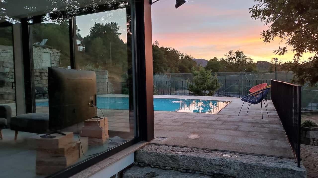 カンポ・ド・ジェレッス Casa Fraga Do Suadouroヴィラ エクステリア 写真