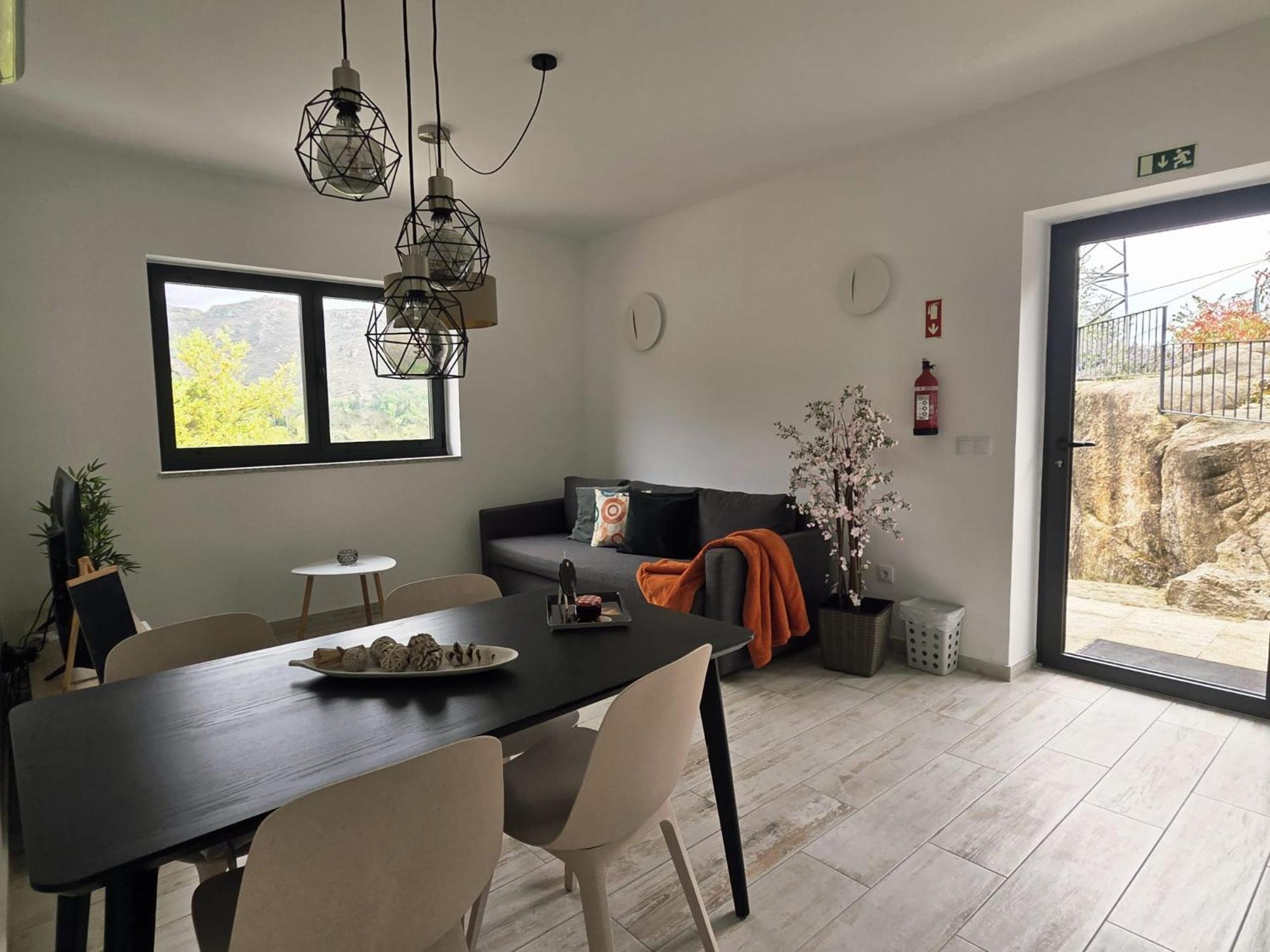 カンポ・ド・ジェレッス Casa Fraga Do Suadouroヴィラ エクステリア 写真