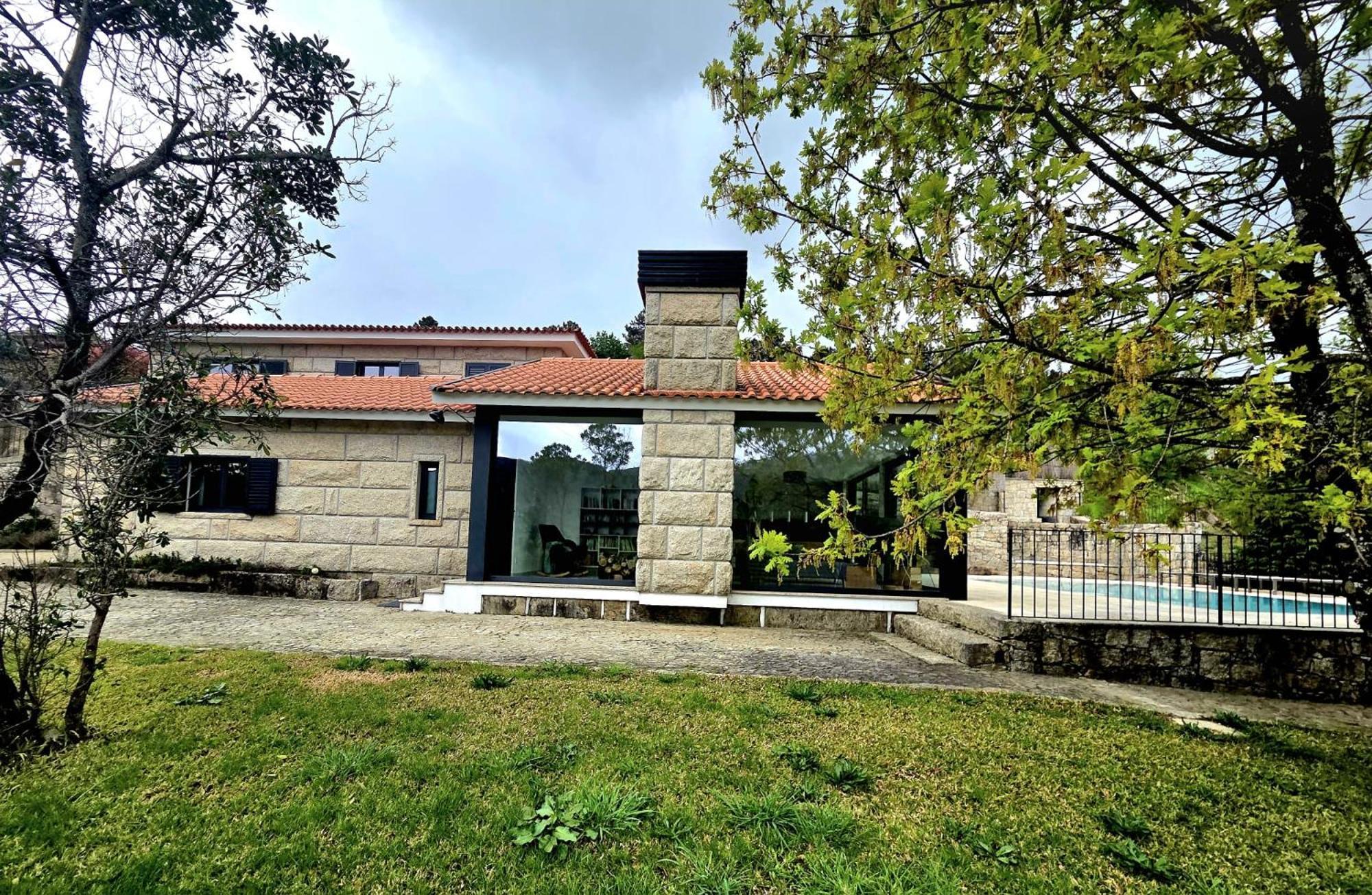 カンポ・ド・ジェレッス Casa Fraga Do Suadouroヴィラ エクステリア 写真